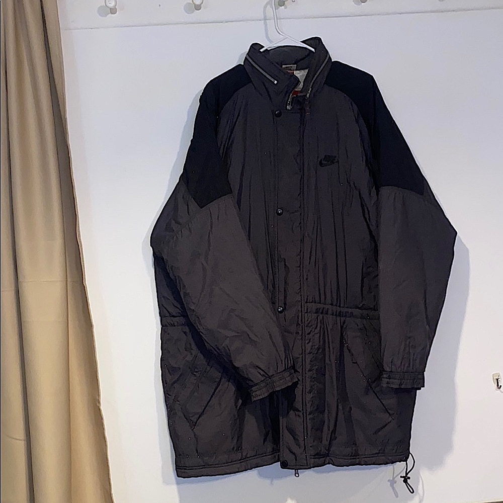 Vintage Nike Men's Black Jacket